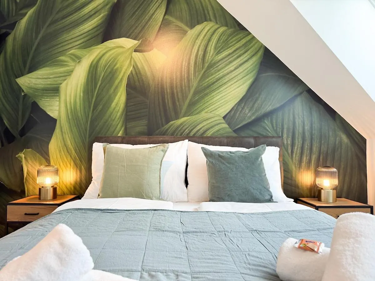Cozy & Modern 2 Bedroom Apartment In Peaceful Area ウィーン