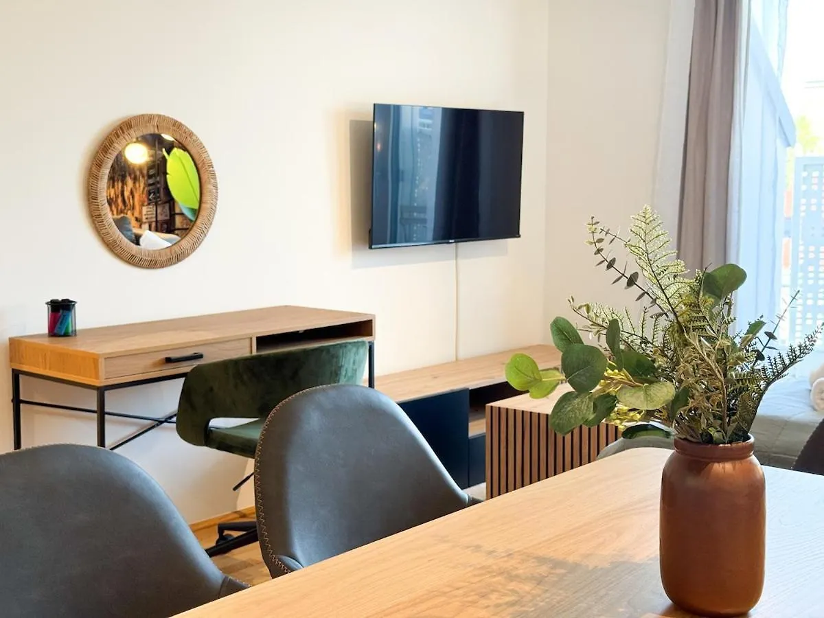 Cozy & Modern 2 Bedroom Apartment In Peaceful Area ウィーン 0*,  オーストリア